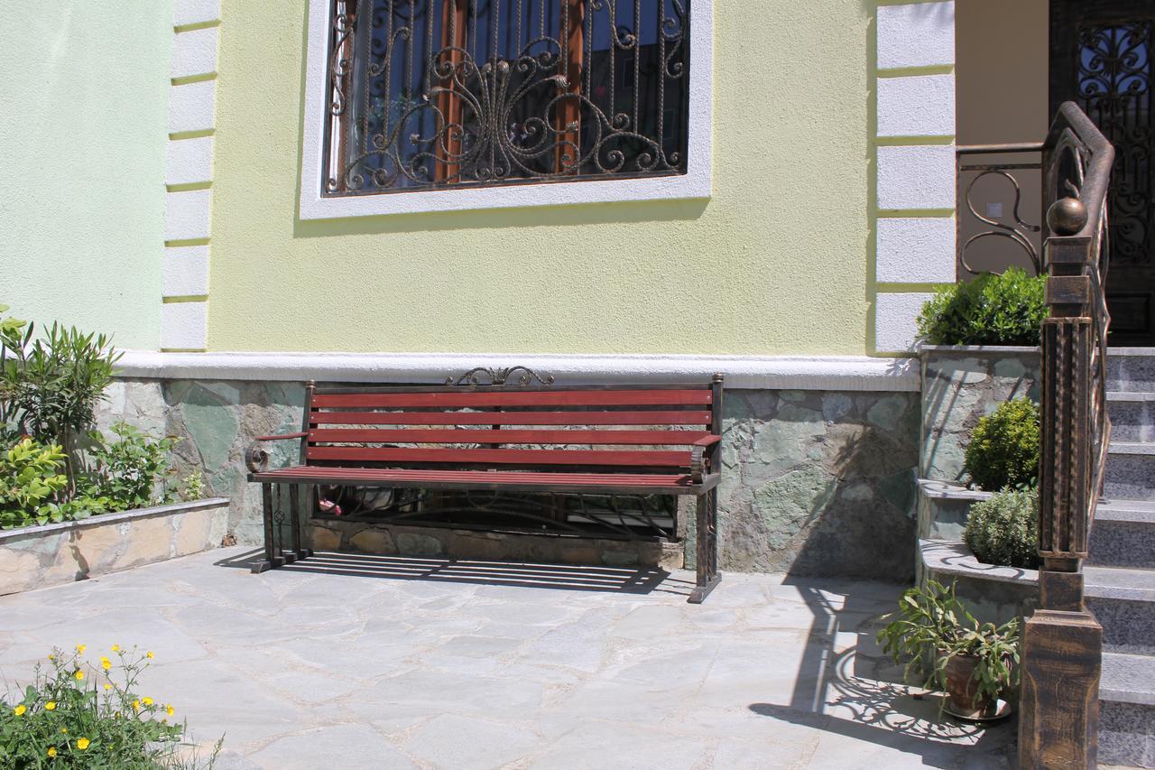 Hotel Mimino Tbilisi Esterno foto