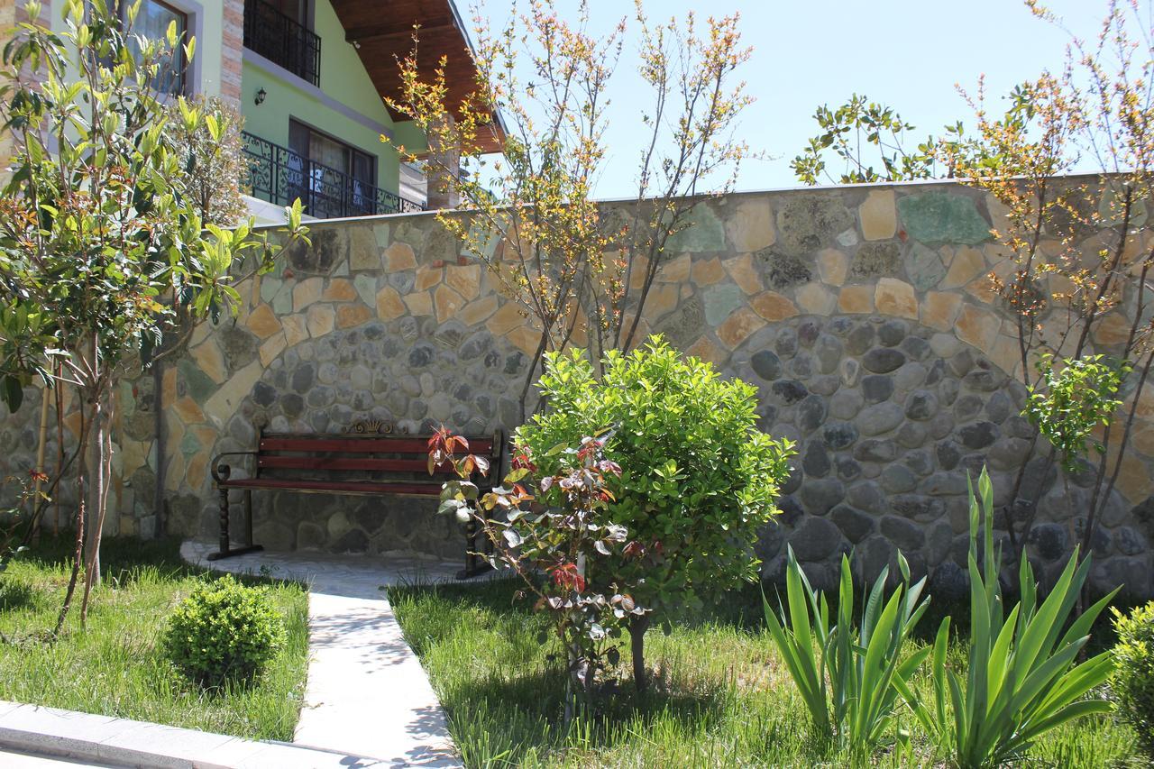 Hotel Mimino Tbilisi Esterno foto
